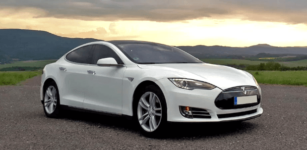 30 min spolujízda v elektromobilu Tesla Model S