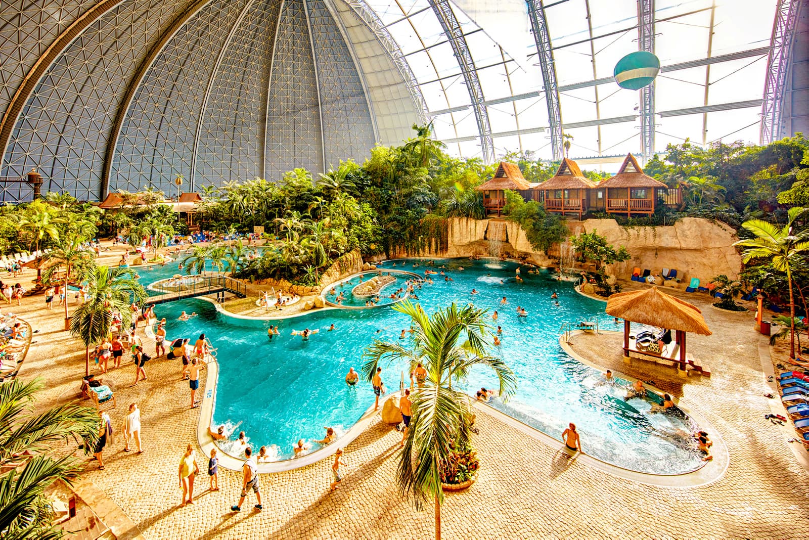 1 noc v Tropical Islands, Německo se snídaní