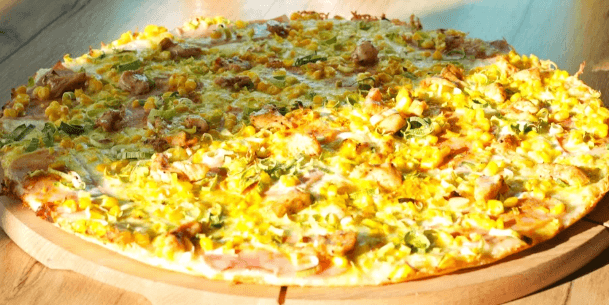 1× pizza (Ø 32 cm) podle výběru