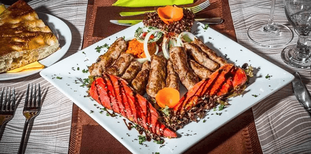 Balkánské víkendové rodinné menu
