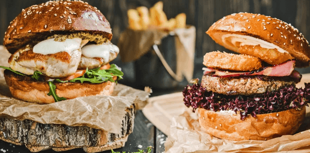 Hamburger podle výběru z 19 druhů i s hranolky