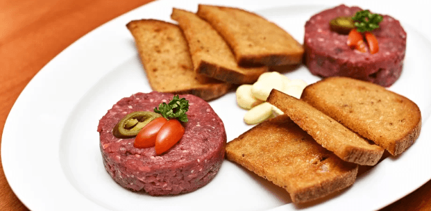 Hovězí namíchaný tataráček (300 g)