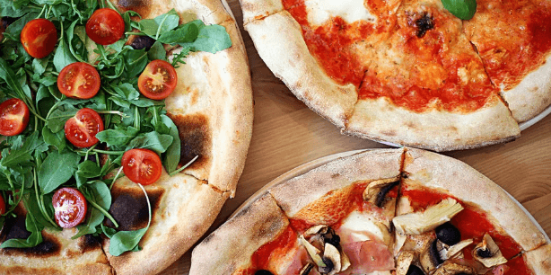 Pravá italská pizza a nealko nápoj 
