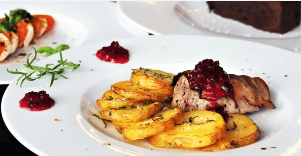 3chodové menu s výhledem na jezero pro dva