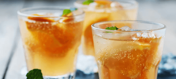Dva drinky z Tatranského čaje podle výběru