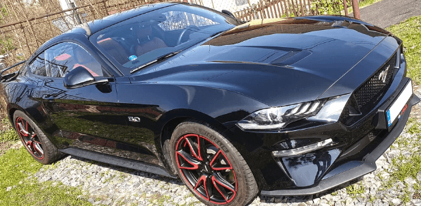 Zapůjčení vozu Ford Mustang GT 2018 na 24 hod.