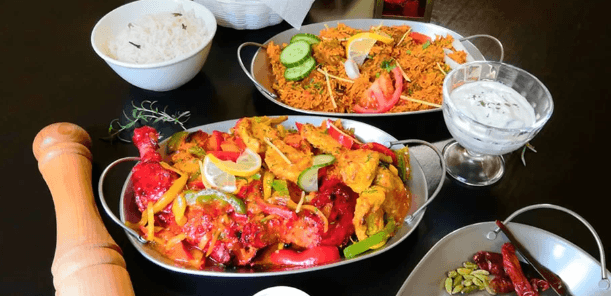 Kuřecí či tandoori specialita dle výběru pro 2