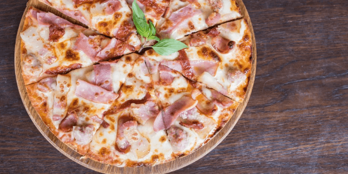 2 křupavé pizzy o průměru 32 cm