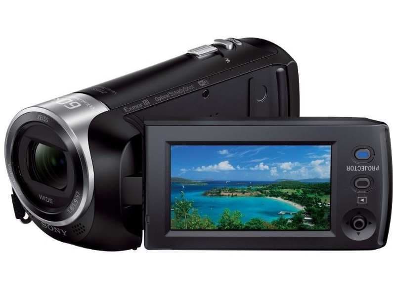 Full HD handycam Sony s projektorem