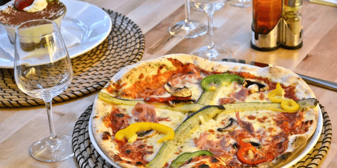 1–2 pizzy dle výběru, domácí limonáda i dezert
