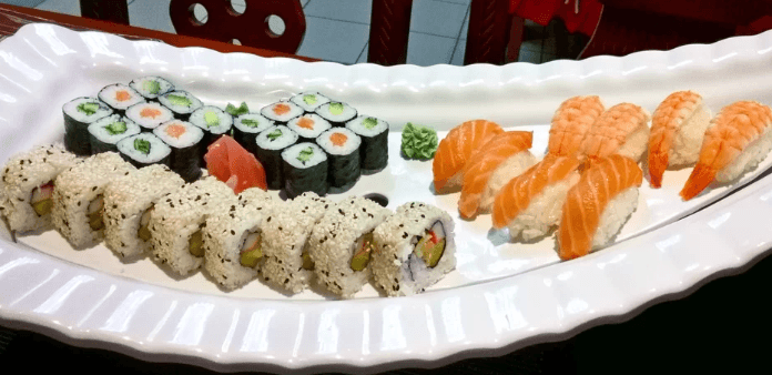 24 ks sushi + polévka