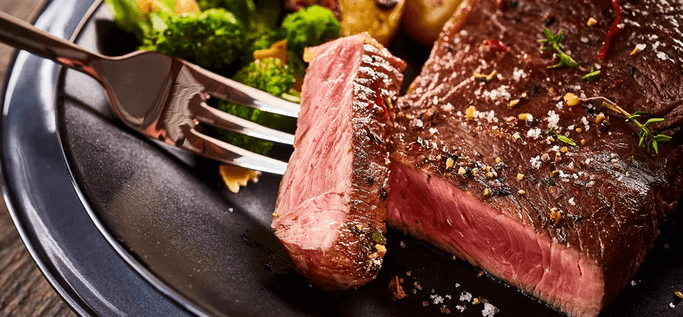 Mix steaků, přílohy a dezert pro 2
