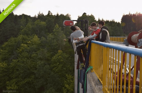 Bungee jumping Zvíkov ve dvou