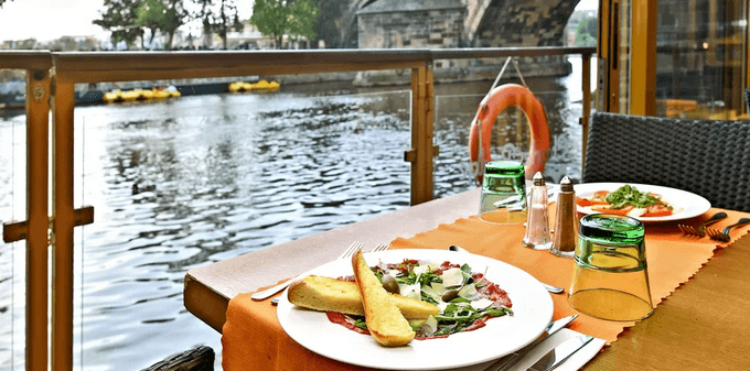 Otevřený voucher na 1000 Kč do restaurace