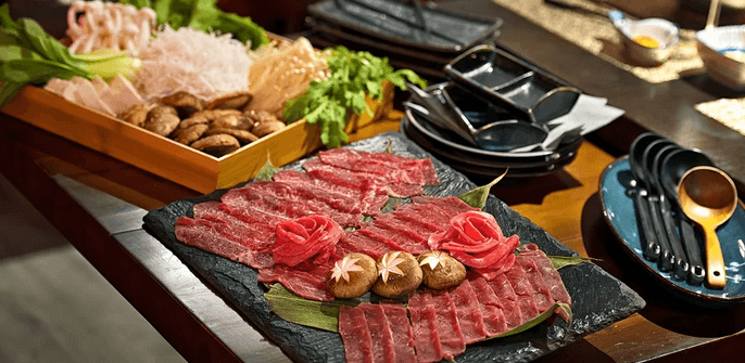 Menu Yakiniku připravené před vámi