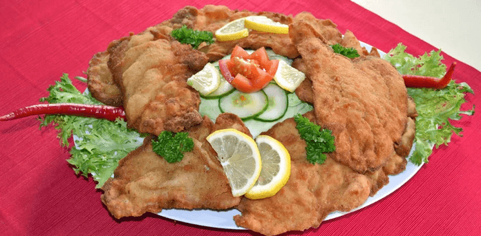 1,5 kg kuřecích a vepřových miniřízečků a obloha