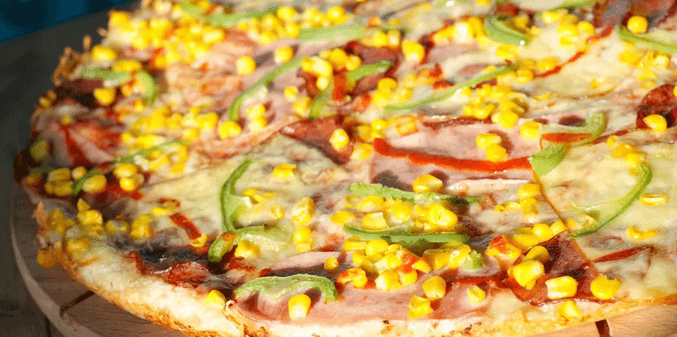 1× pizza (Ø 32 cm) podle výběru
