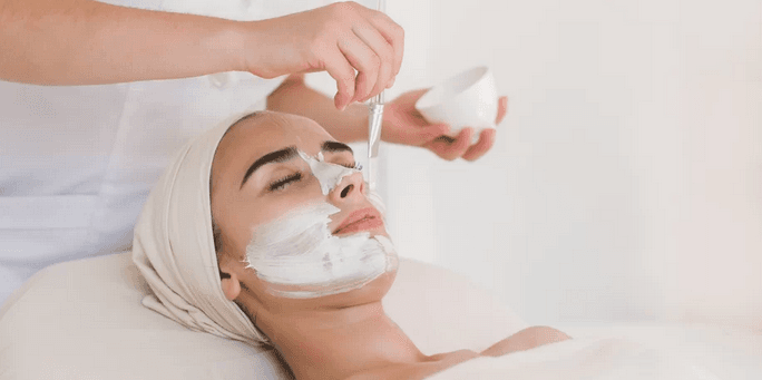 Balíček s liftingovou masáží a maskou 