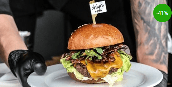 Trhaný vepřový cheeseburger