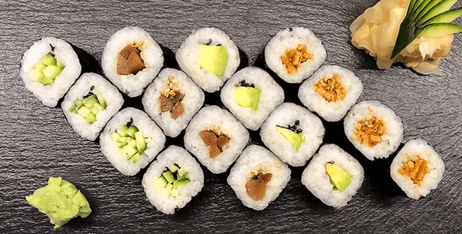 16 ks vegetariánského sushi 