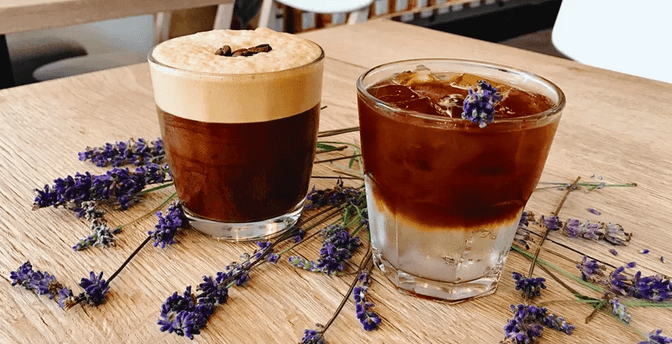 2× ice latte nebo ice cappuccino 