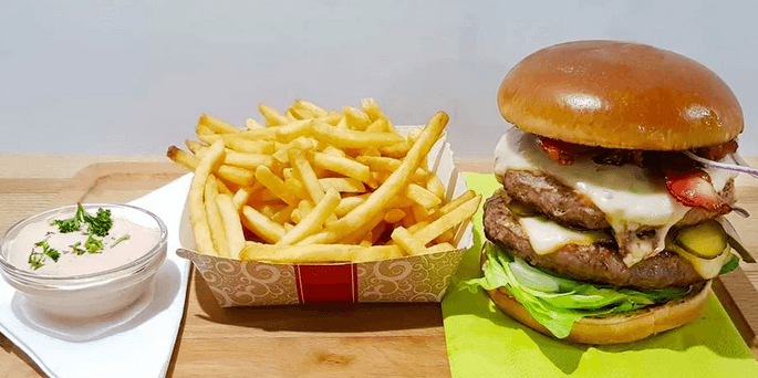 1× Double Burger Špindl + hranolky