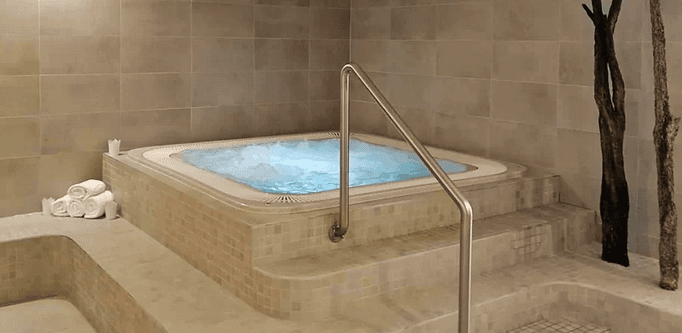1 hodina privátního wellness (pro max. 4 osoby)