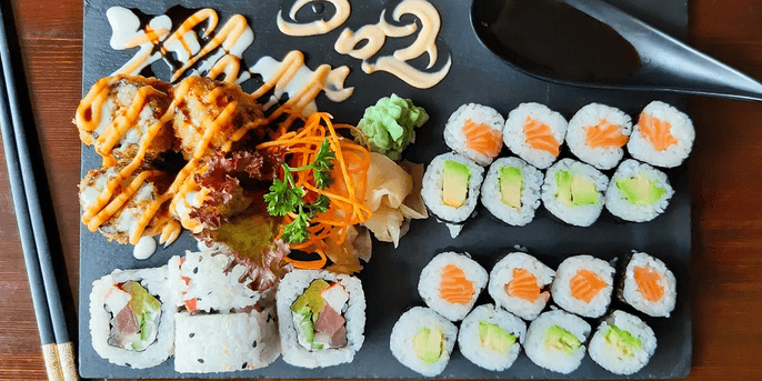Set 28 kousků sushi