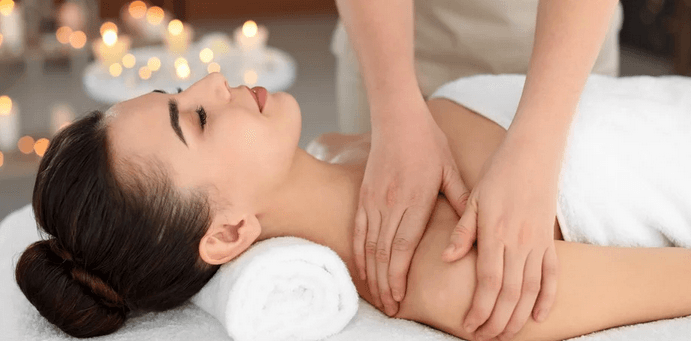 90 minut relaxace: masáž a aroma lázeň 