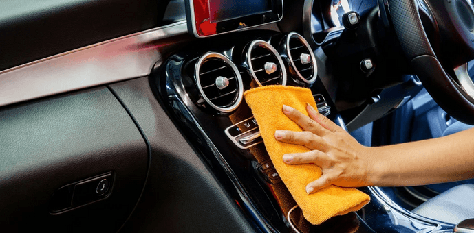 Kompletní čištění interiéru automobilu