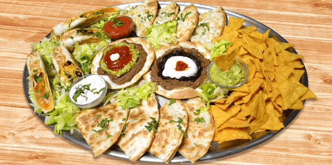 Plato plné mexických dobrot pro 2 osoby