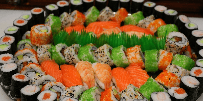 24 vegetariánských sushi kousků
