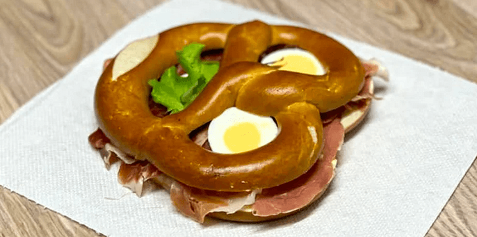 1× preclík + 1× káva 