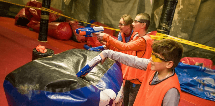 Nerf battle: střílečka s pěnovými projektily