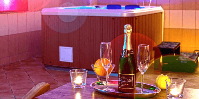 Vířivka a sauna pro 2 osoby na 60 minut