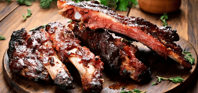 400 g uzených žeber + obloha