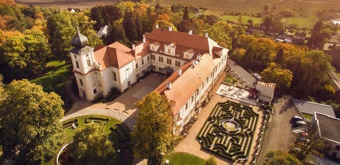 Vstup na prohlídku zámku Loučeň s “Příběhem lásky”