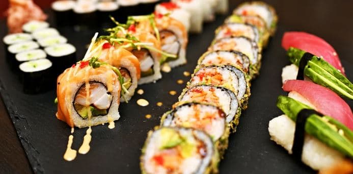 Pestré sushi menu