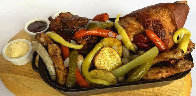 Pekáč plný masových dobrot pro 2–6 jedlíků