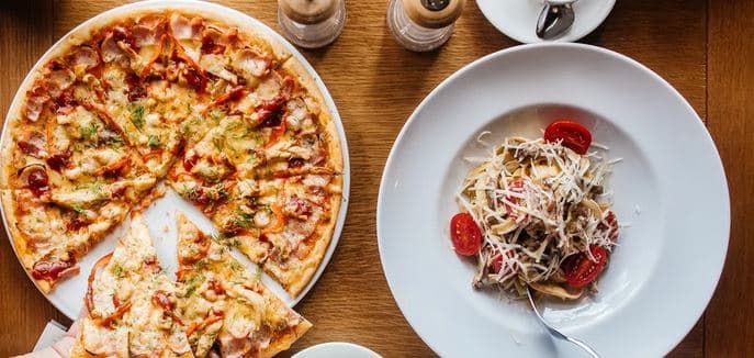 2× pizza nebo pasta 