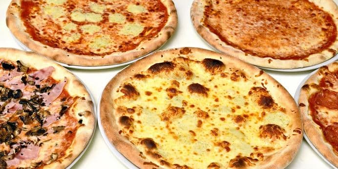 1× pizza dle výběru, ⌀ 35 cm