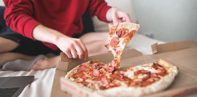 Pizza podle výběru z 19 druhů a Coca-Cola