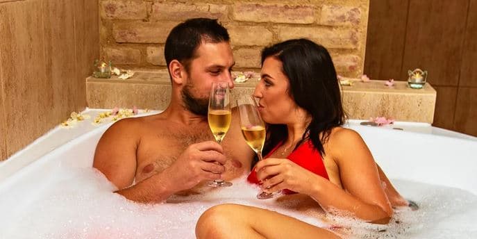 110 minut wellness se saunou a vířivkou pro 2