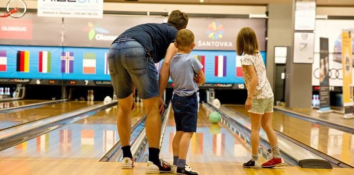 Metrová pizza Scrocchiarella + 1 hod. bowlingu