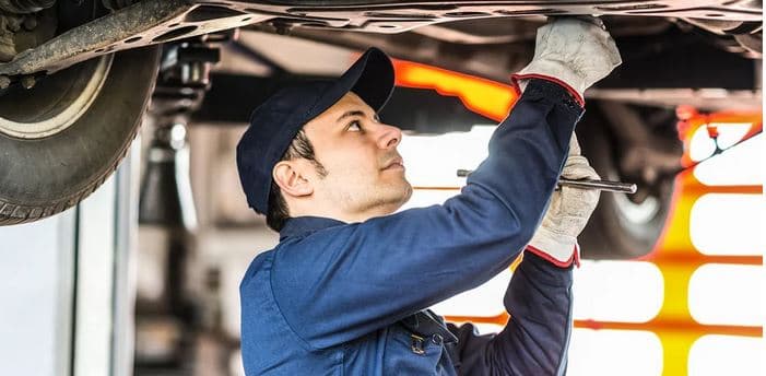 Seřízení přední i zadní nápravy automobilu