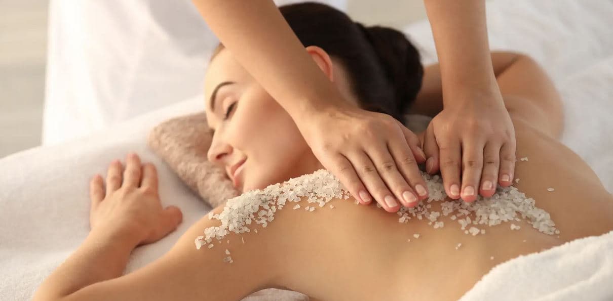 Peeling a tělový zabal s Himalájskou solí