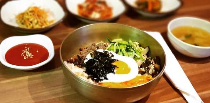 Bibimbap nebo Kimči bokm–bap
