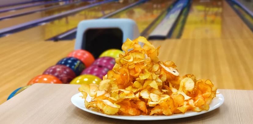 1 hod. bowlingu + bramborové lupínky (300 g)