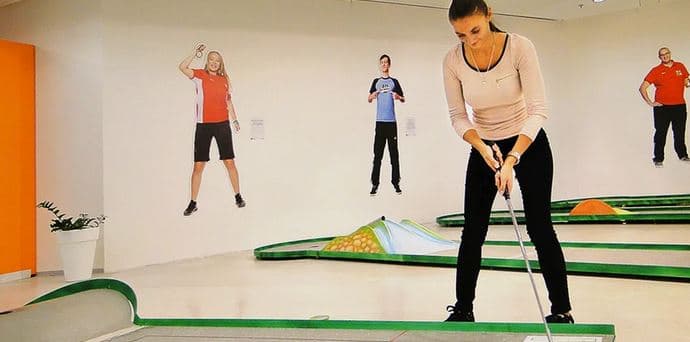 Vstup pro dospělou osobu na krytý minigolf
