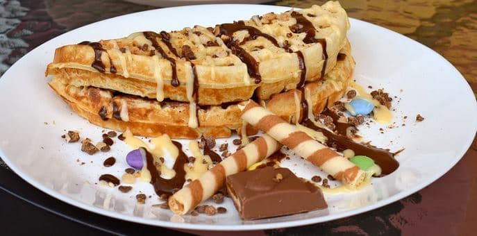 Slané či sladké waffle dle výběru a nápoj